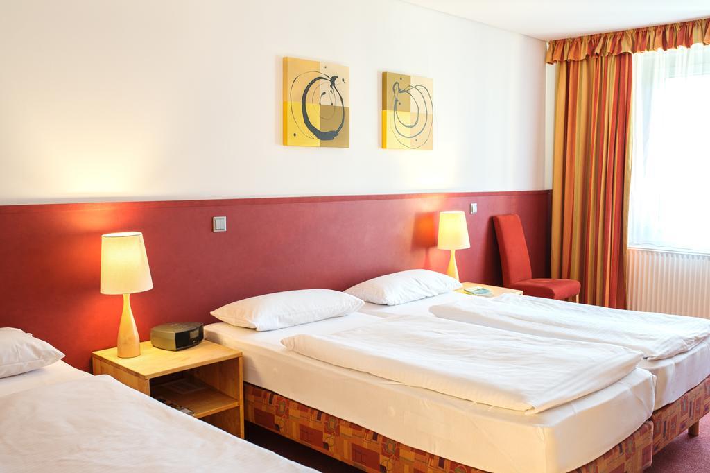 Essentis Ecohotel Берлин Екстериор снимка
